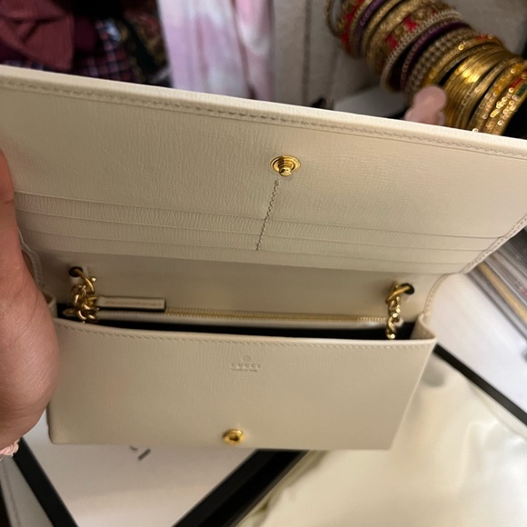 Basically brand new Gucci Horsebit WOC. - Picture 7 of 9